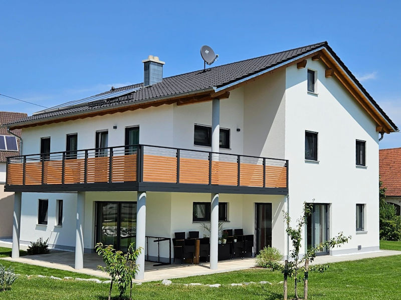 Alu-Balkon in Holzoptik - Modell Neuburg 01