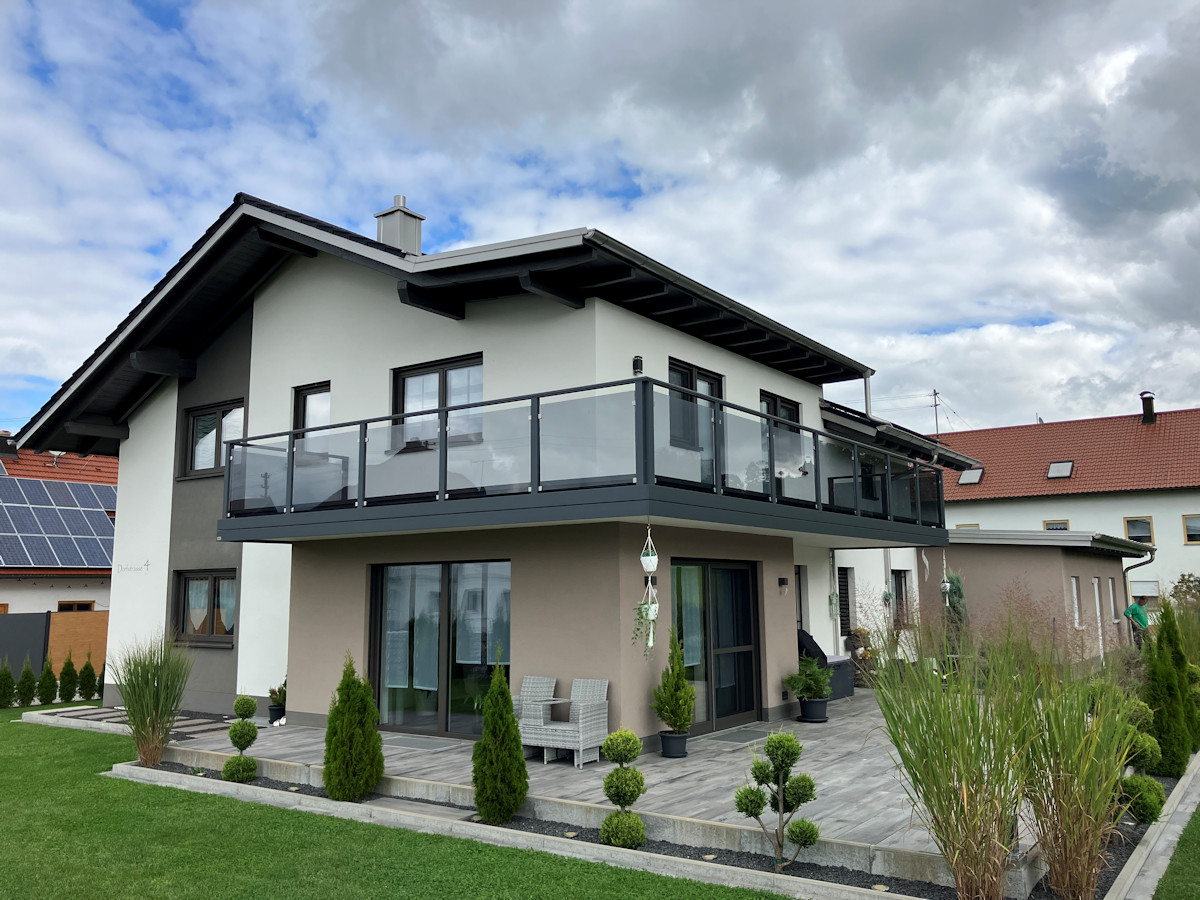 Alu-Glas-Balkon - Modell Kaufbeuren 08